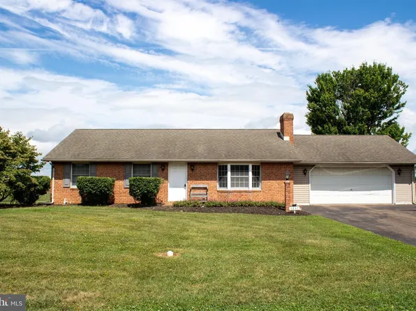 5237 Sunset Ln, Gap, PA 17527