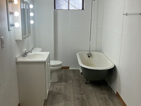 5th image of 803 E 6th St #2