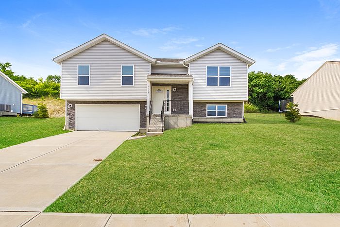 1st image of 1004 Golfview Dr