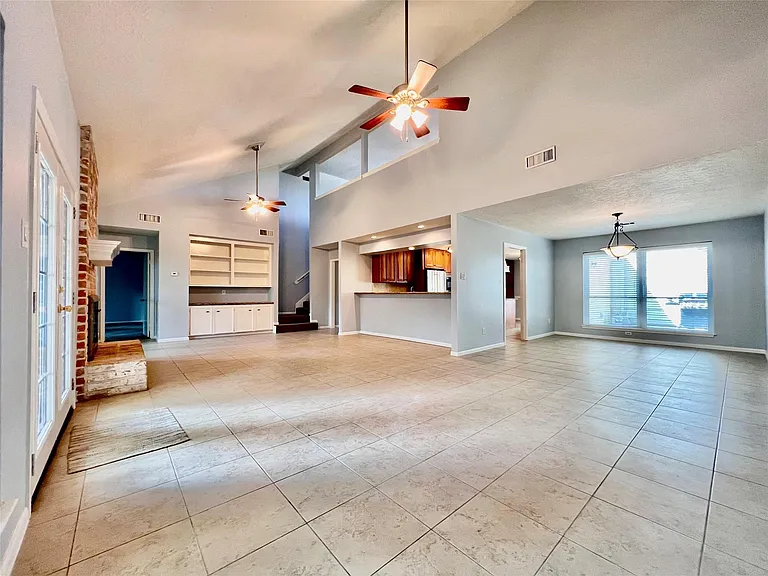 11407 Briar Rose Dr — Photo 4