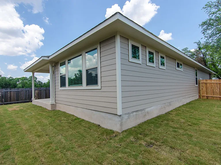 905 Olive Creek Dr — Photo 35