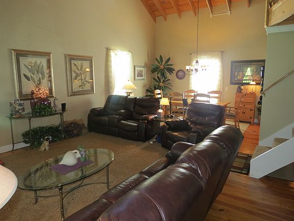 3rd image of 400 Heathercreek Ct