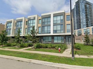 160 Little Creek Rd #4, Mississauga, ON L5R 0E9
