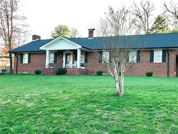 2nd image of 111 Wedgewood Dr