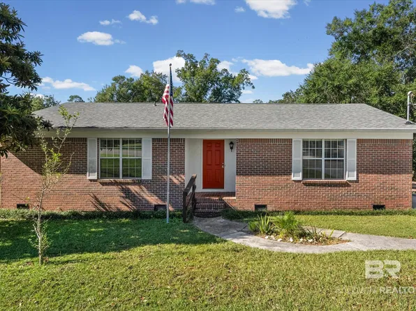 2067 Club House Dr, Lillian, AL 36549