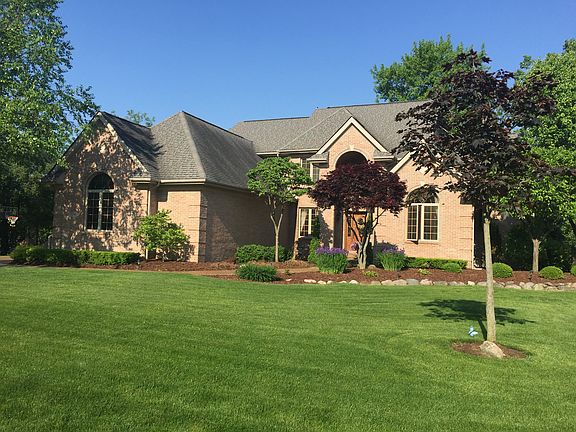 2nd image of 27124 Loma Ct