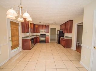 31 Lake Valley Dr, Loganville, GA 30052