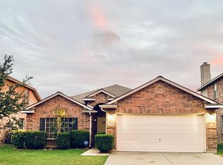 1700 Grassy View Dr, Fort Worth, TX 76177