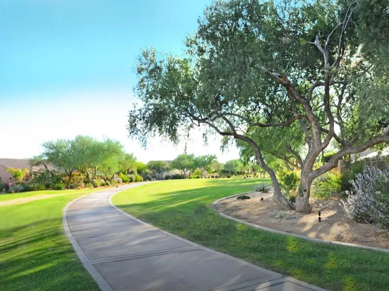7308 E Whistling Wind Way — Photo 32