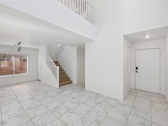 5th image of 11037 Linden Leaf Ave