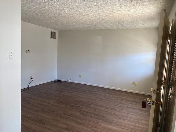 5th image of 109 N Sale St