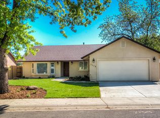 1369 Spinnaker Dr, Redding, CA 96003