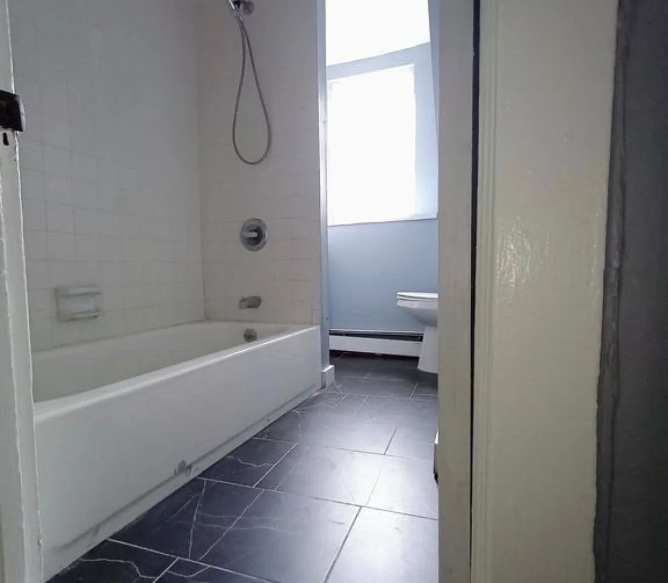 3 bed, $2,100 — Photo 2