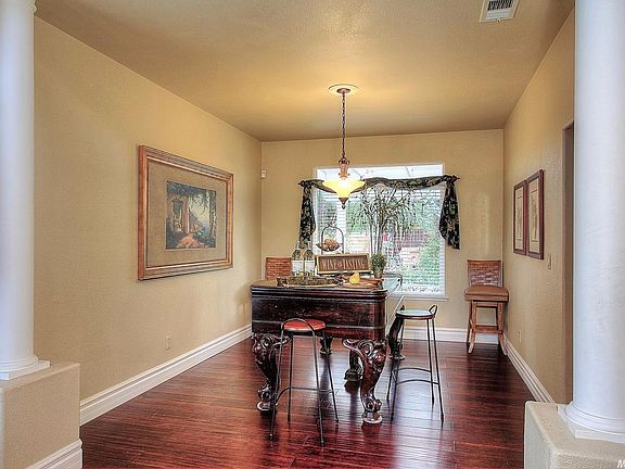 5th image of 9435 Pioneer Cir