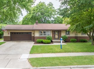 901 Michigan Ln, Kaukauna, WI 54130