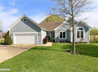 37070 W 95th St, De Soto, KS 66018