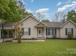 124 Woodside Ln, Lancaster, SC 29720