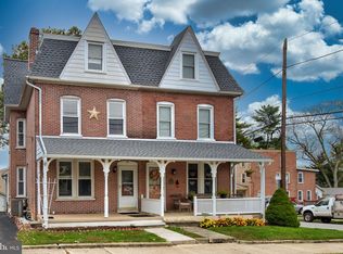 23 Chestnut St, Downingtown, PA 19335