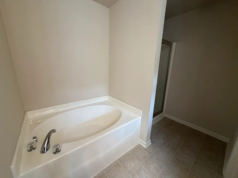 104 Thorncrest Ct — Photo 9