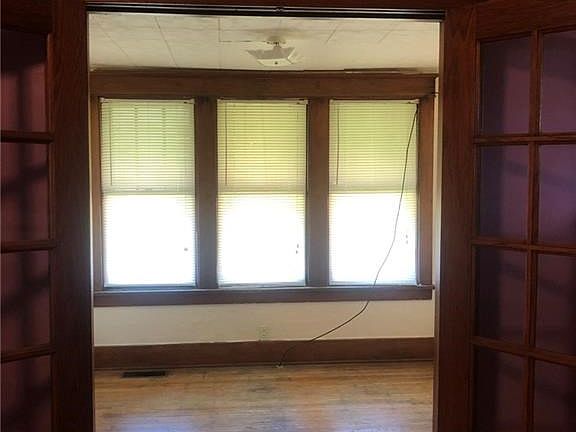 2nd image of 115 Tennyson Ave