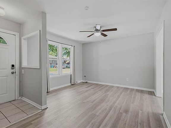 3rd image of 2919 S Downey Ave