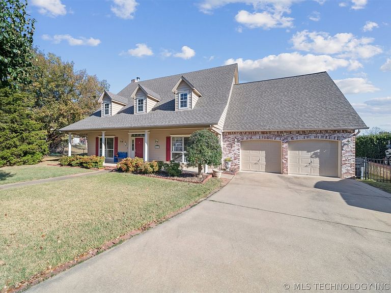 Listing photo 2