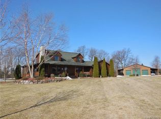 2447 N Hacker Rd, Howell, MI 48855