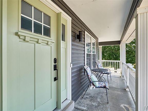 2nd image of 3 Floral Ct