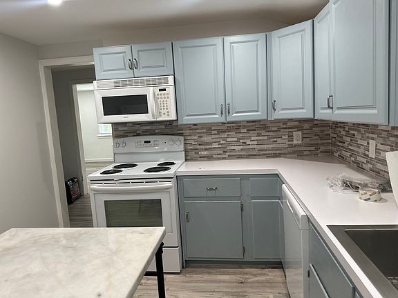 3rd image of 6 Potter St Floor 2