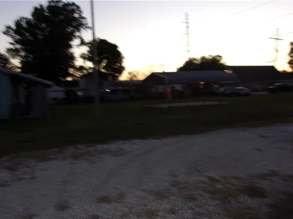 1327 East Dr, Westwego, LA 70094