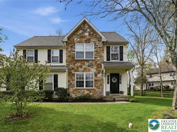 360 Essex Ct, Perkasie, PA 18944