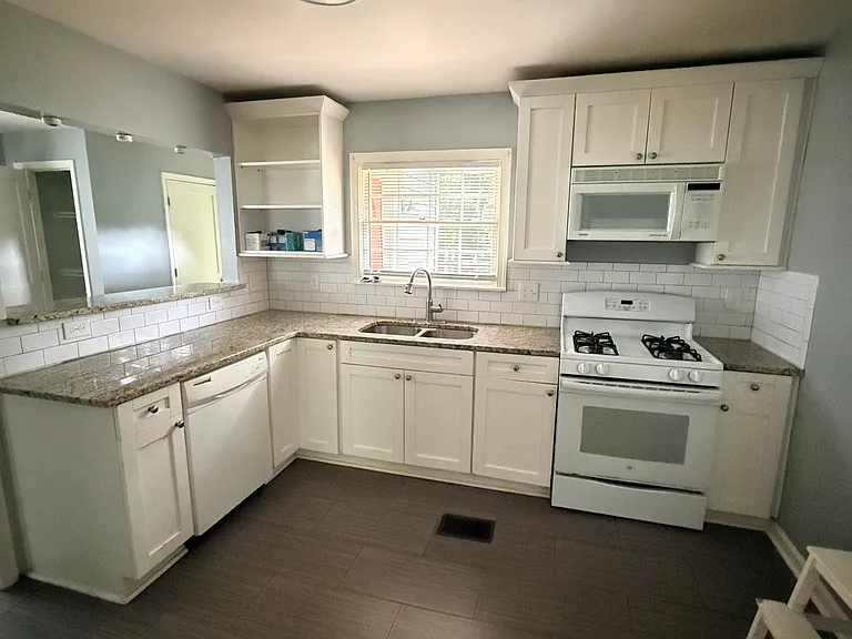 1950 Neely Ave — Photo 22