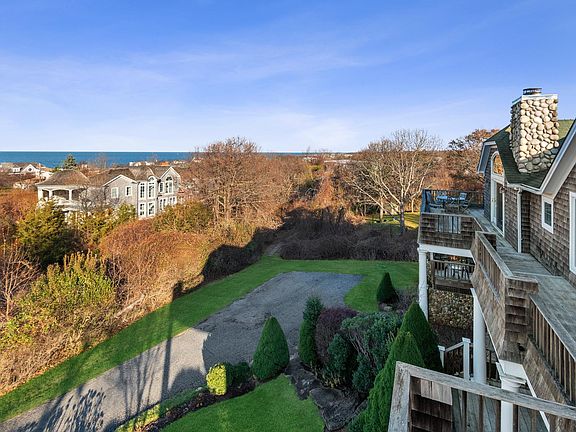 2nd image of 167 Soundview Dr
