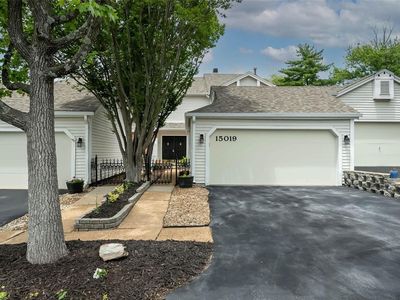15019 Manor Knoll Dr, Chesterfield, MO, 63017