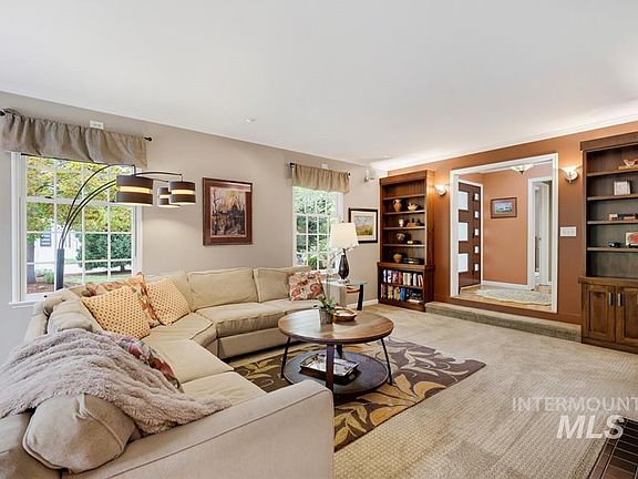 3rd image of 2815 W Teton St