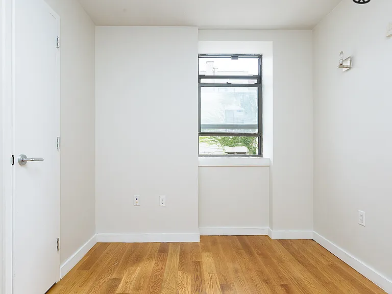 100 Dupont St #1G — Photo 19