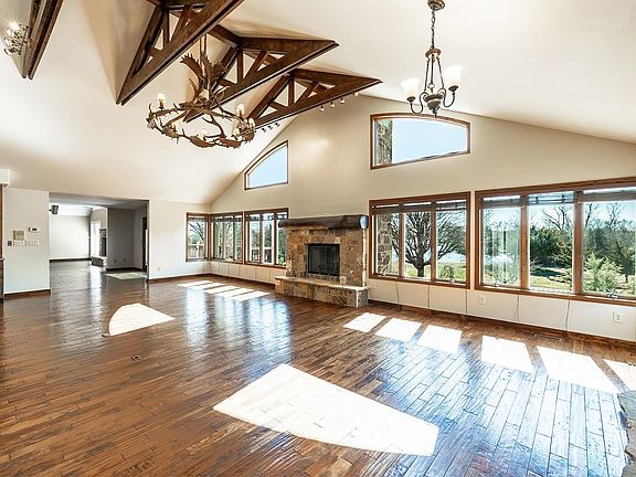 4th image of 8638 SW Lost Lake Rd