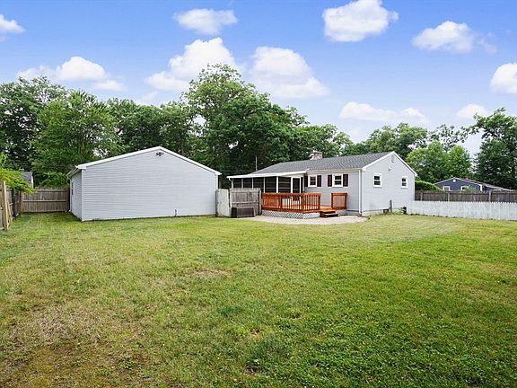 2nd image of 35 Park Forest Rd