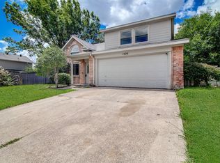 1420 Glenwillow Dr, Arlington, TX 76018