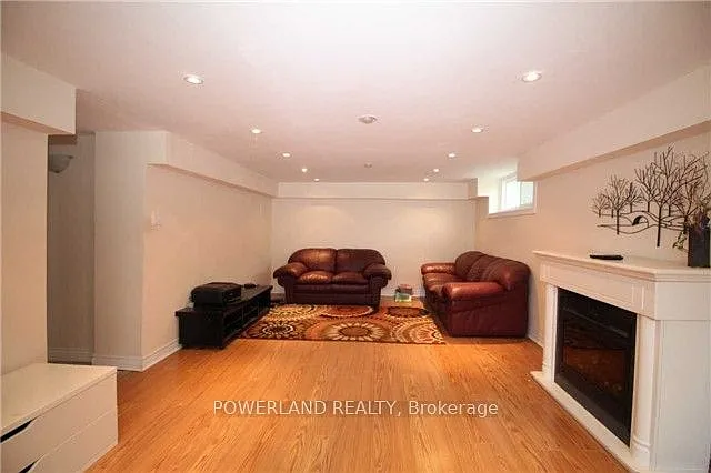 306 Osiris Dr — Photo 12