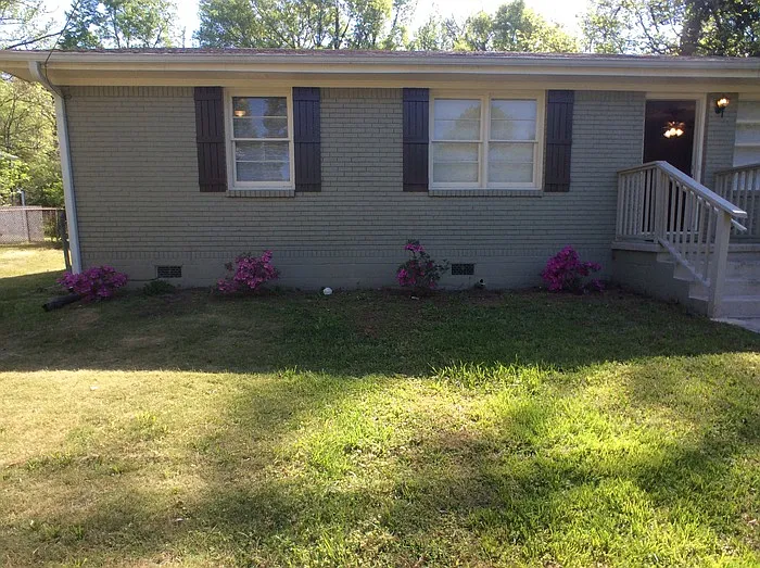 2892 Horse Shoe Dr — Photo 3
