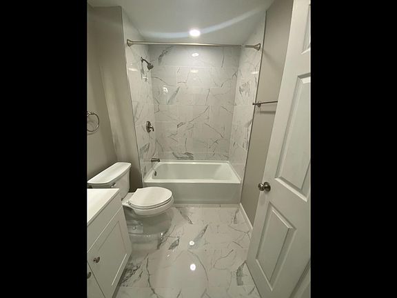 4th image of 535 Alvin Ct