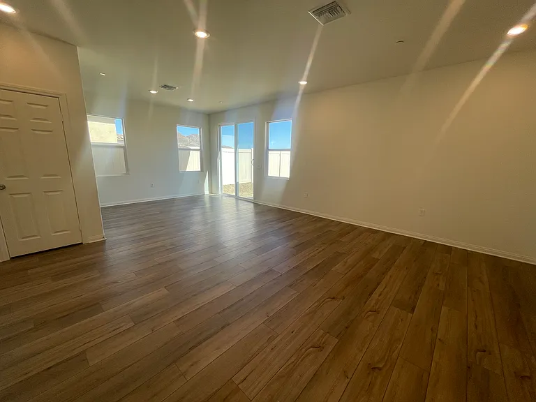 30819 Alister Ln — Photo 8
