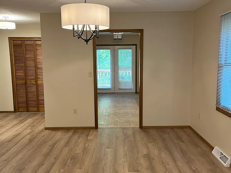 3804 Stonebridge Dr — Photo 6