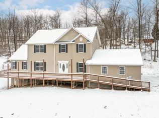 11 Chickadee Ln, Morgantown, WV 26508