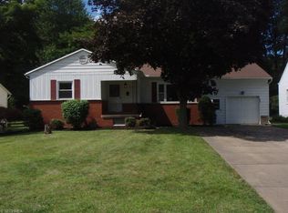 3828 Loma Vista Dr, Youngstown, OH