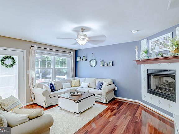 4th image of 8047 Counselor Rd