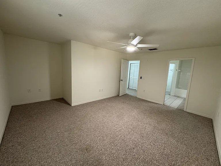 1521 Legacy Club Dr #1521 — Photo 10