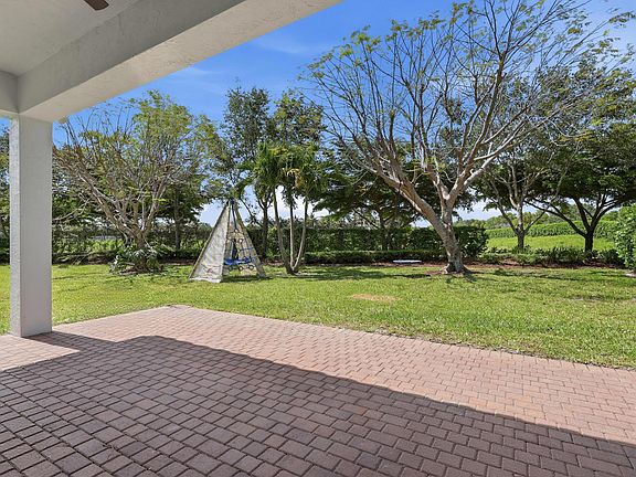 4th image of 8230 Bergen Peak Terrace