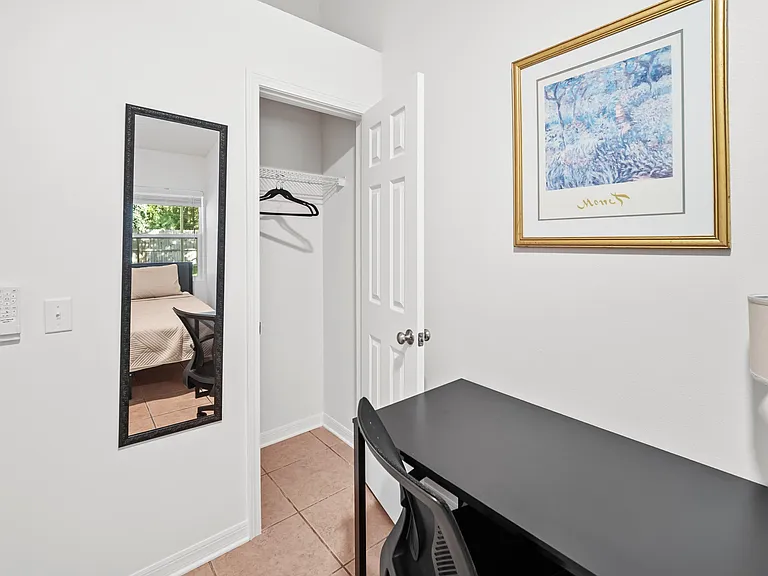 Biddle Pl — Photo 1